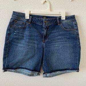 NWT Lane Bryant Bermuda Shorts Size 18 Petite